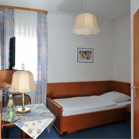 Hotel Grüner Baum Pommersfelden Exterior foto